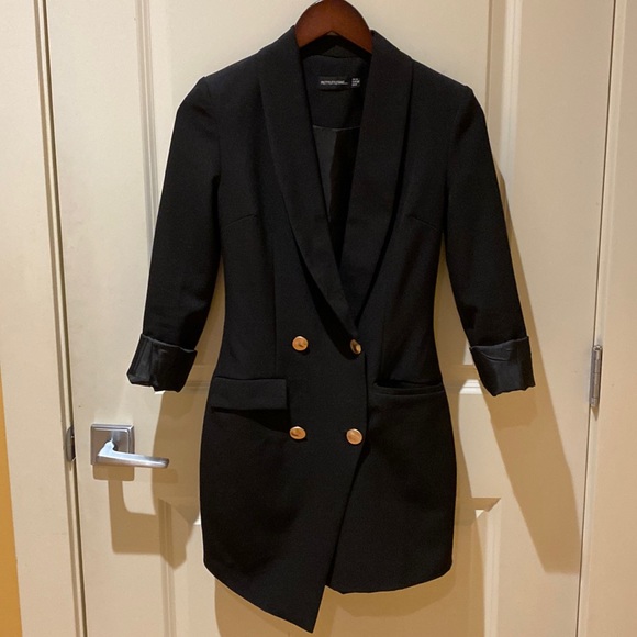 Pretty Little Thing Blazer Dress - Picture 5 of 8